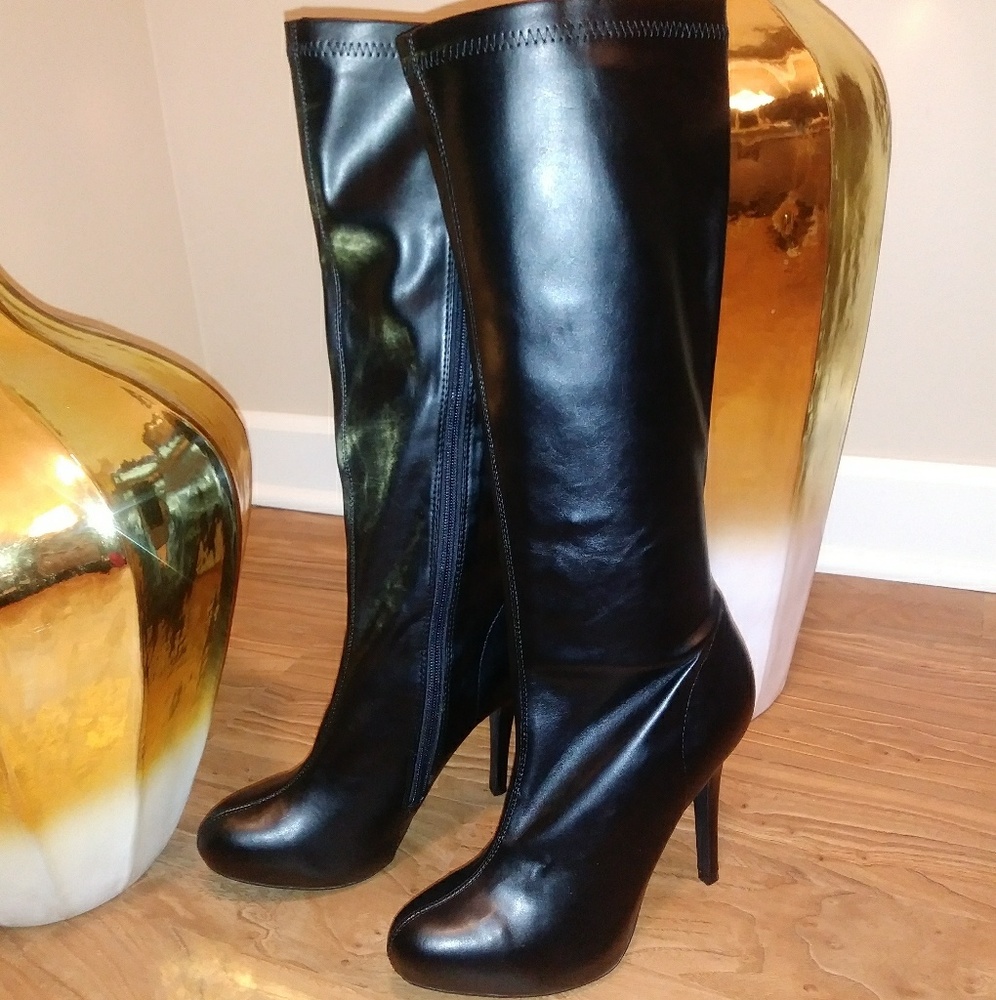 Black boots